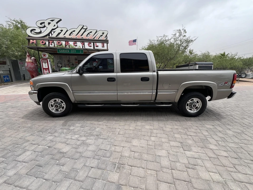2002 GMC Sierra Heavy Duty 2nd Gen - Image 6 of 31