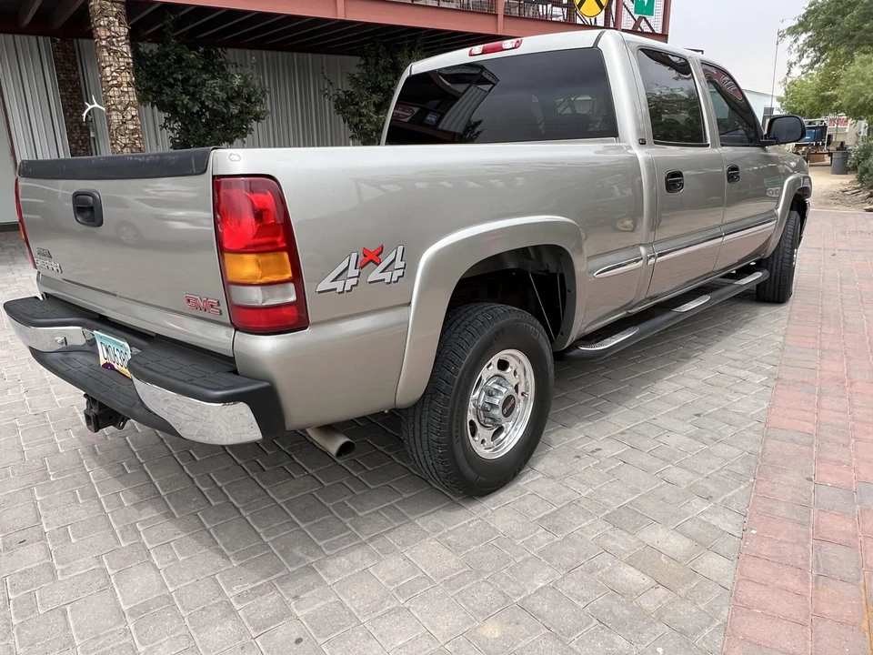 2002 GMC Sierra Heavy Duty 2nd Gen - Image 14 of 31