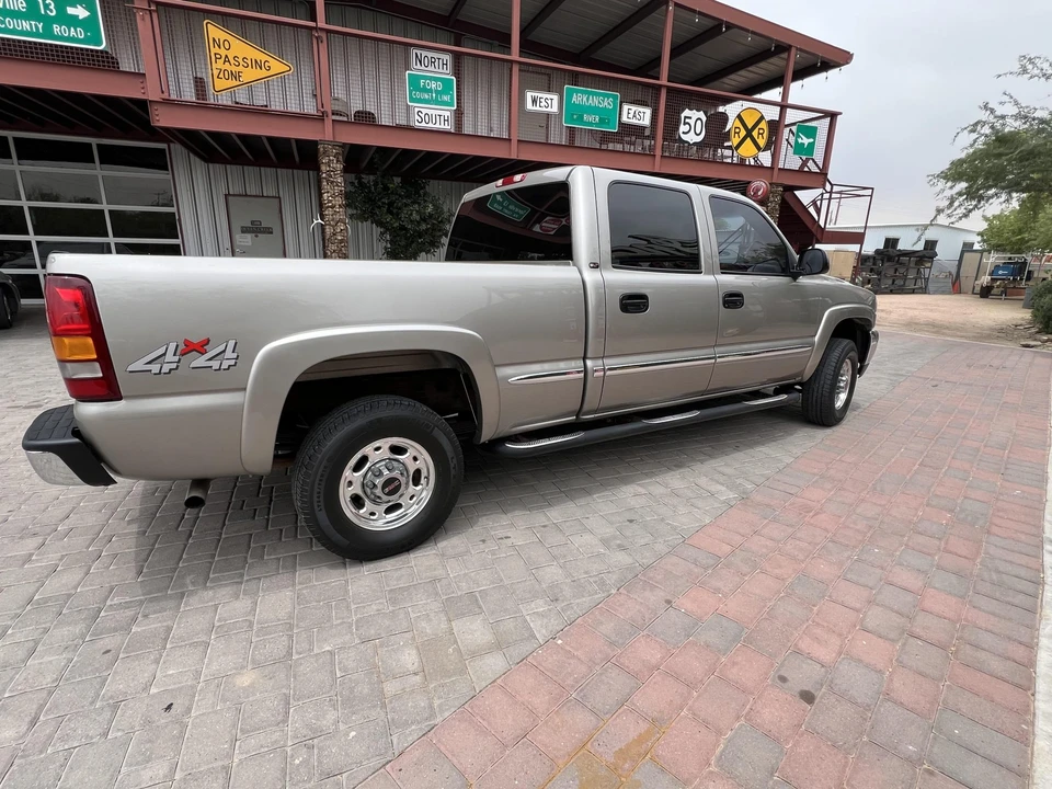 2002 GMC Sierra Heavy Duty 2nd Gen - Image 15 of 31