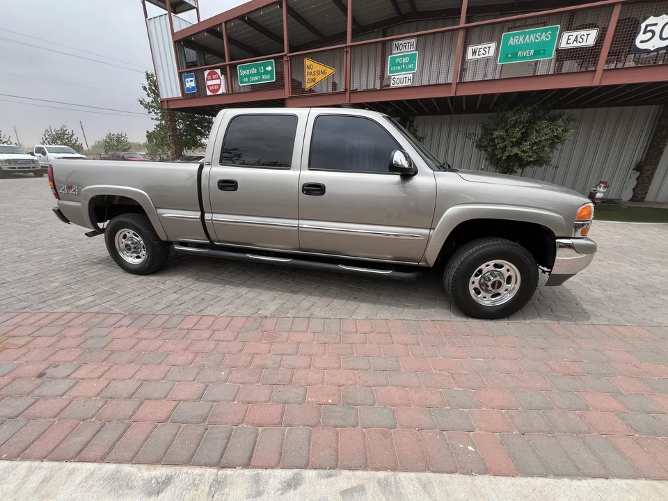 2002 GMC Sierra Heavy Duty 2nd Gen - Image 17 of 31