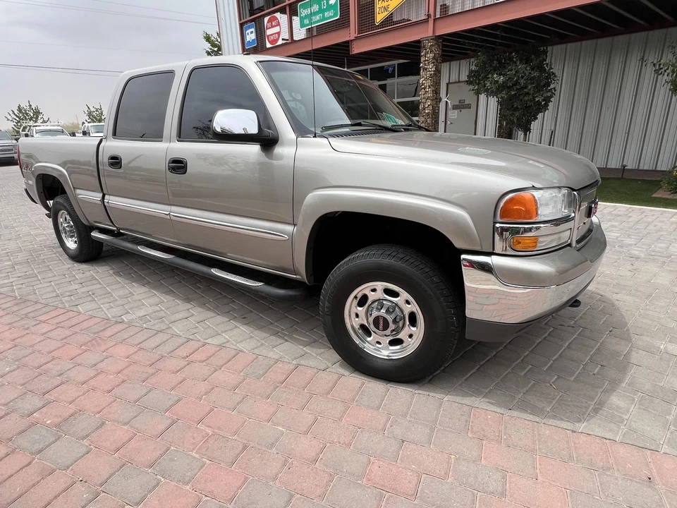 2002 GMC Sierra Heavy Duty 2nd Gen - Image 19 of 31