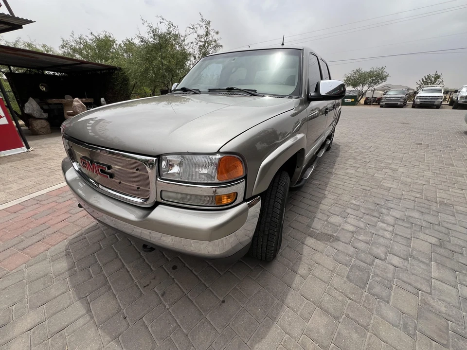 2002 GMC Sierra Heavy Duty 2nd Gen - Image 3 of 31
