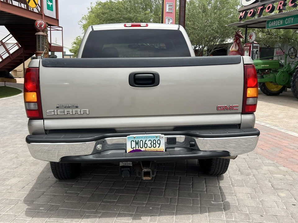 2002 GMC Sierra Heavy Duty 2nd Gen - Image 10 of 31