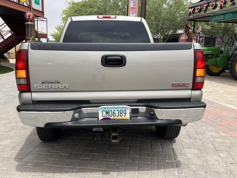 2002 GMC Sierra Heavy Duty 2nd Gen - Image 11 of 31