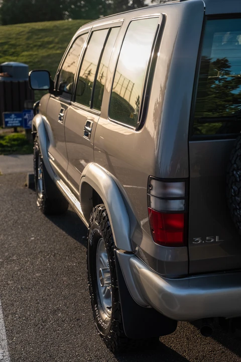 2002 Isuzu Trooper - Image 15 of 31
