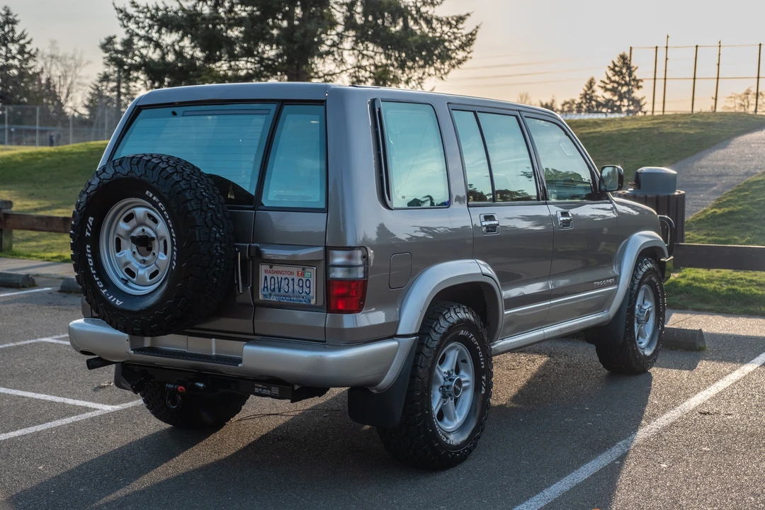 2002 Isuzu Trooper - Image 7 of 31