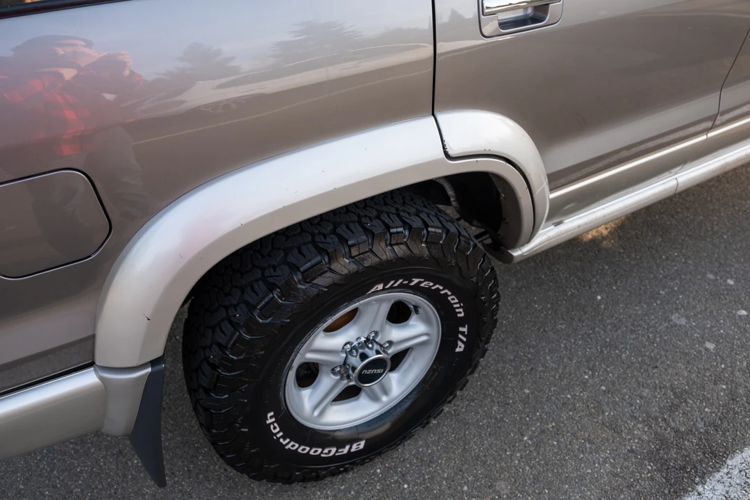 2002 Isuzu Trooper - Image 14 of 31