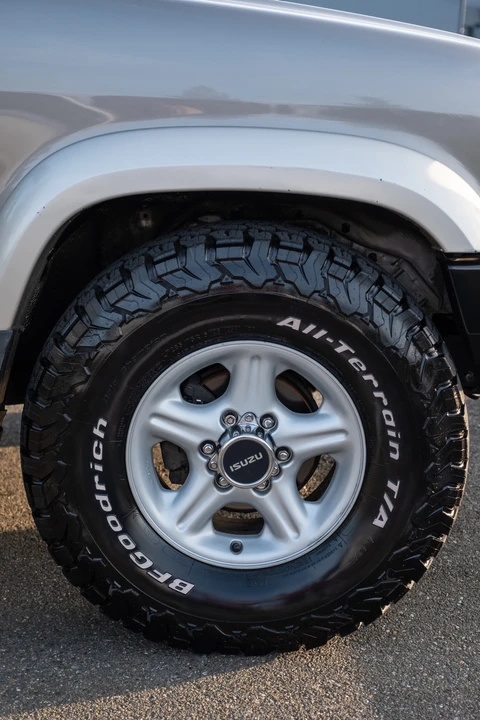 2002 Isuzu Trooper - Image 23 of 31