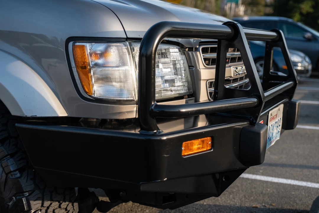 2002 Isuzu Trooper - Image 12 of 31
