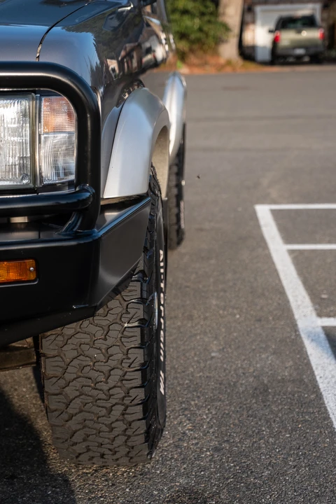 2002 Isuzu Trooper - Image 16 of 31