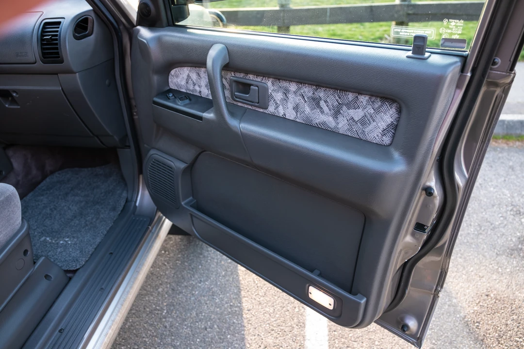 2002 Isuzu Trooper - Image 27 of 31