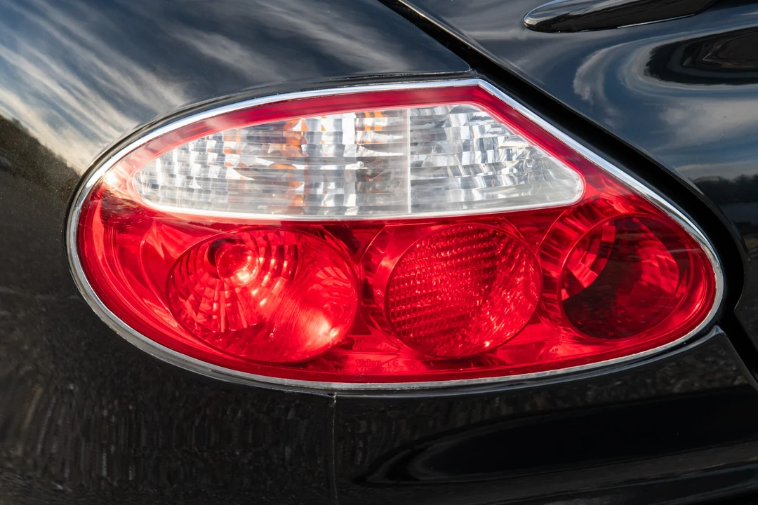 2002 Jaguar X100 XKR - Image 18 of 31
