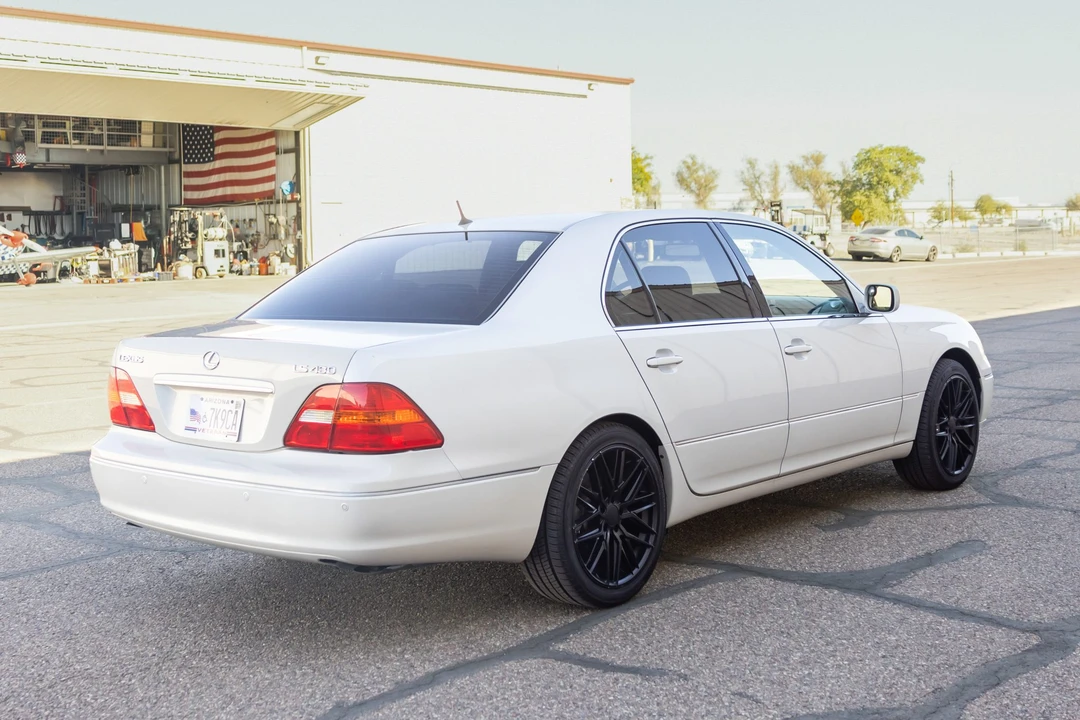 2002 Lexus LS 2nd Gen - Image 6 of 31