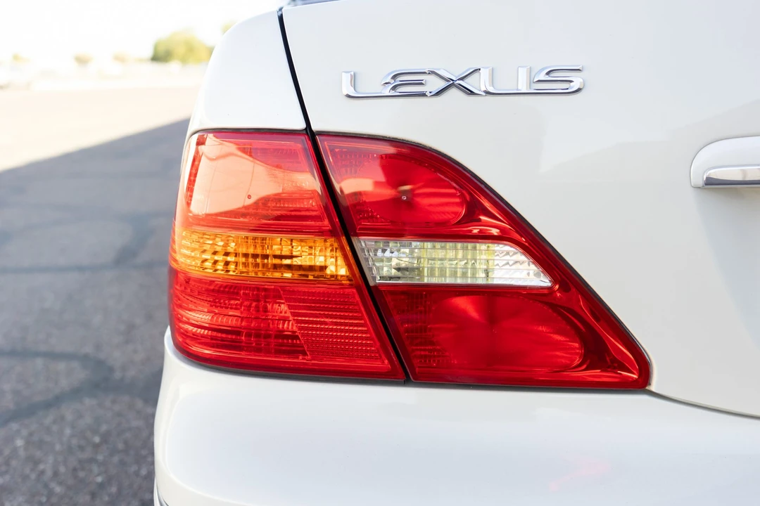 2002 Lexus LS 2nd Gen - Image 12 of 31