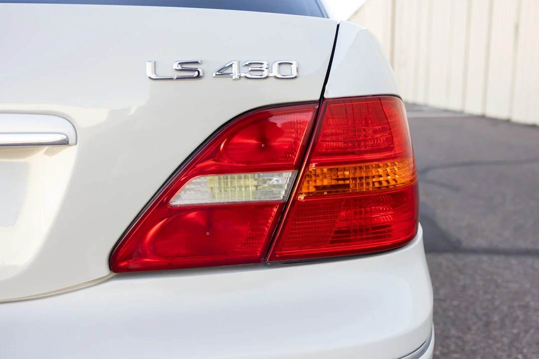 2002 Lexus LS 2nd Gen - Image 13 of 31