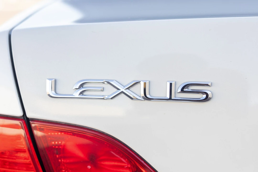 2002 Lexus LS 2nd Gen - Image 21 of 31