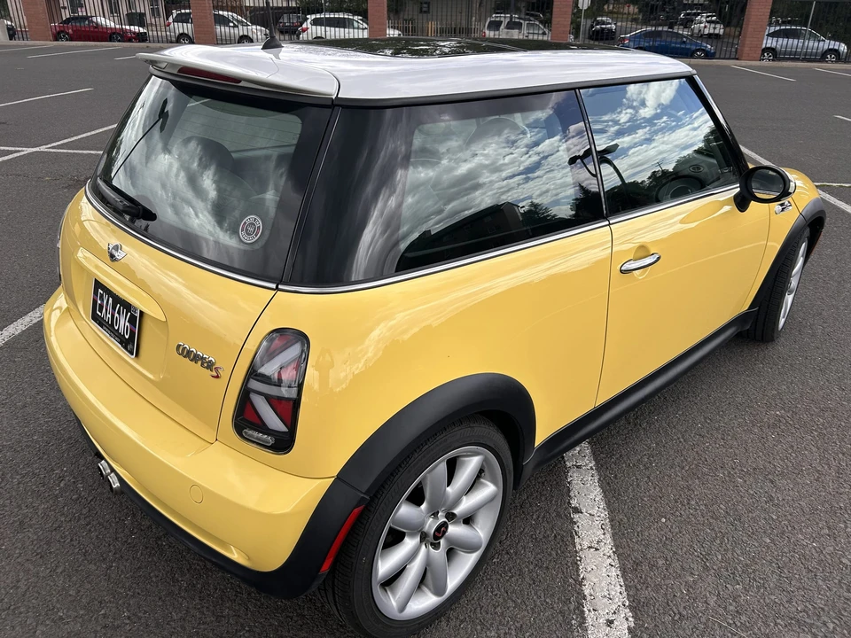 2002 Mini Mini Cooper S 1st Gen - Image 19 of 31