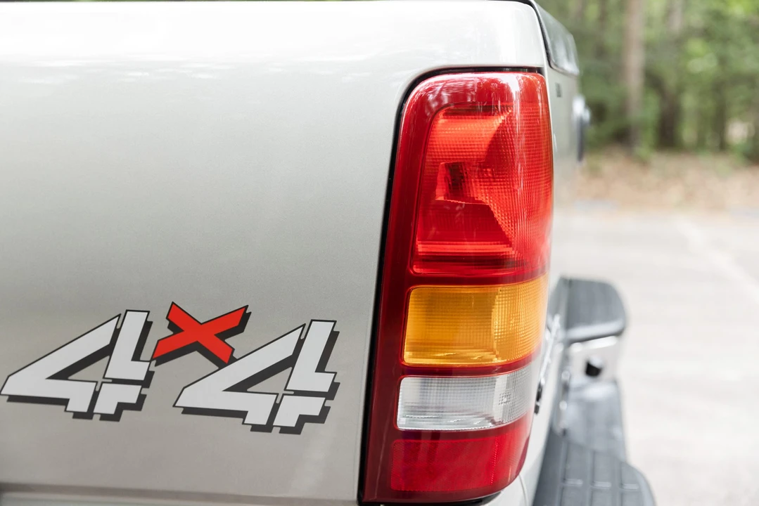 2003 GMC Sierra Heavy Duty 2nd Gen - Image 29 of 31