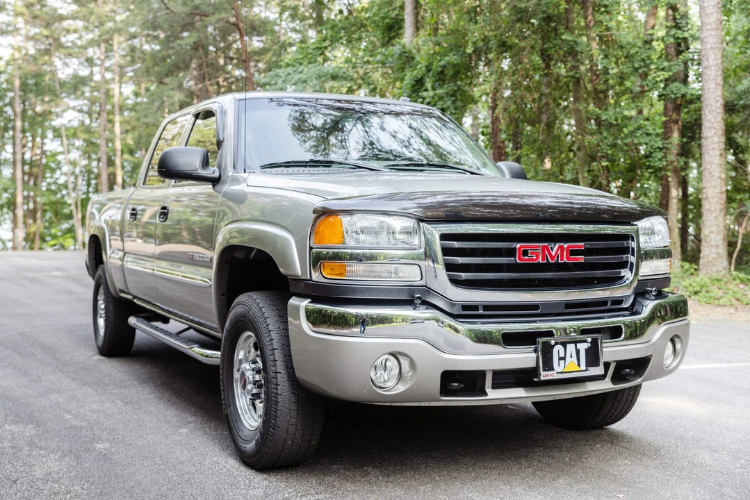 2003 GMC Sierra Heavy Duty 2nd Gen - Image 3 of 31