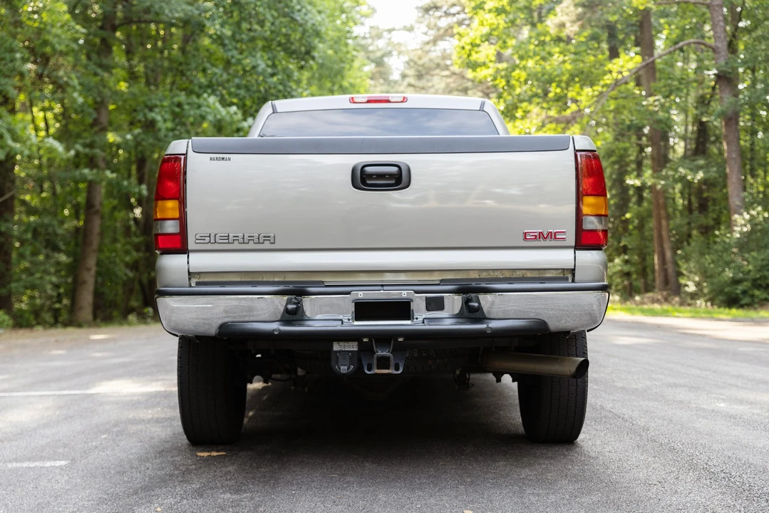 2003 GMC Sierra Heavy Duty 2nd Gen - Image 6 of 31