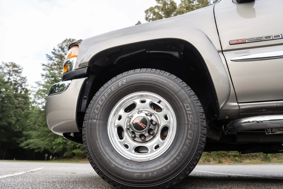 2003 GMC Sierra Heavy Duty 2nd Gen - Image 23 of 31
