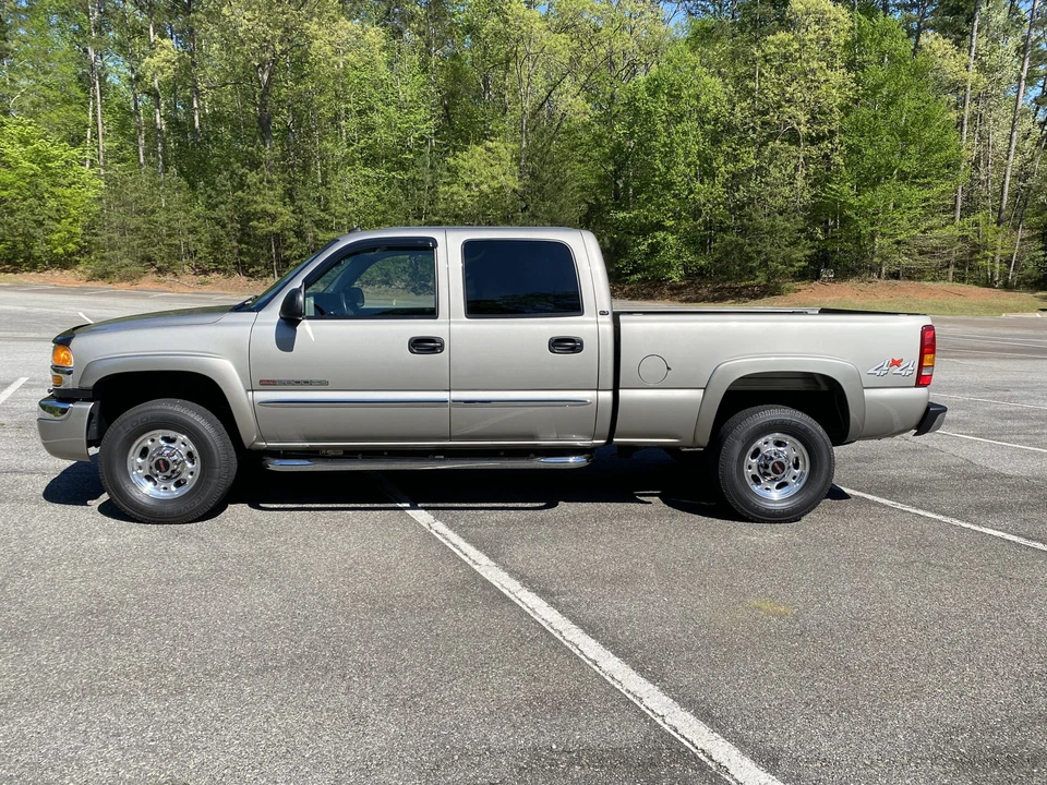 2003 GMC Sierra Heavy Duty 2nd Gen - Image 8 of 31