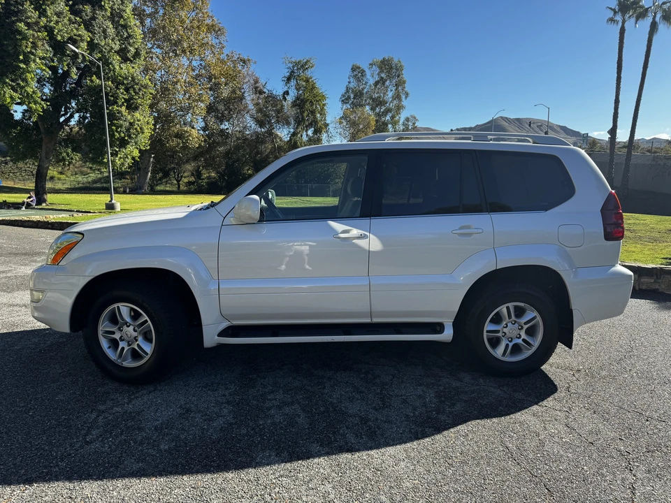 2003 Lexus GX 1st Gen - Image 3 of 31
