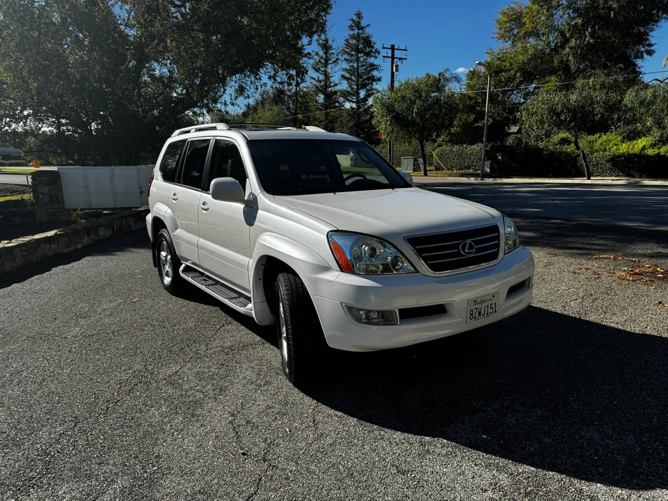 2003 Lexus GX 1st Gen - Image 10 of 31