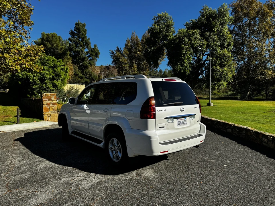2003 Lexus GX 1st Gen - Image 4 of 31
