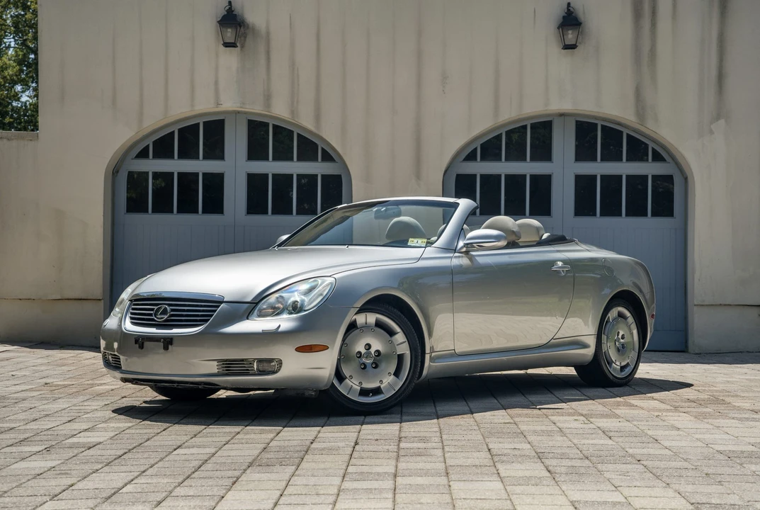 2003 Lexus SC430 - Image 2 of 31