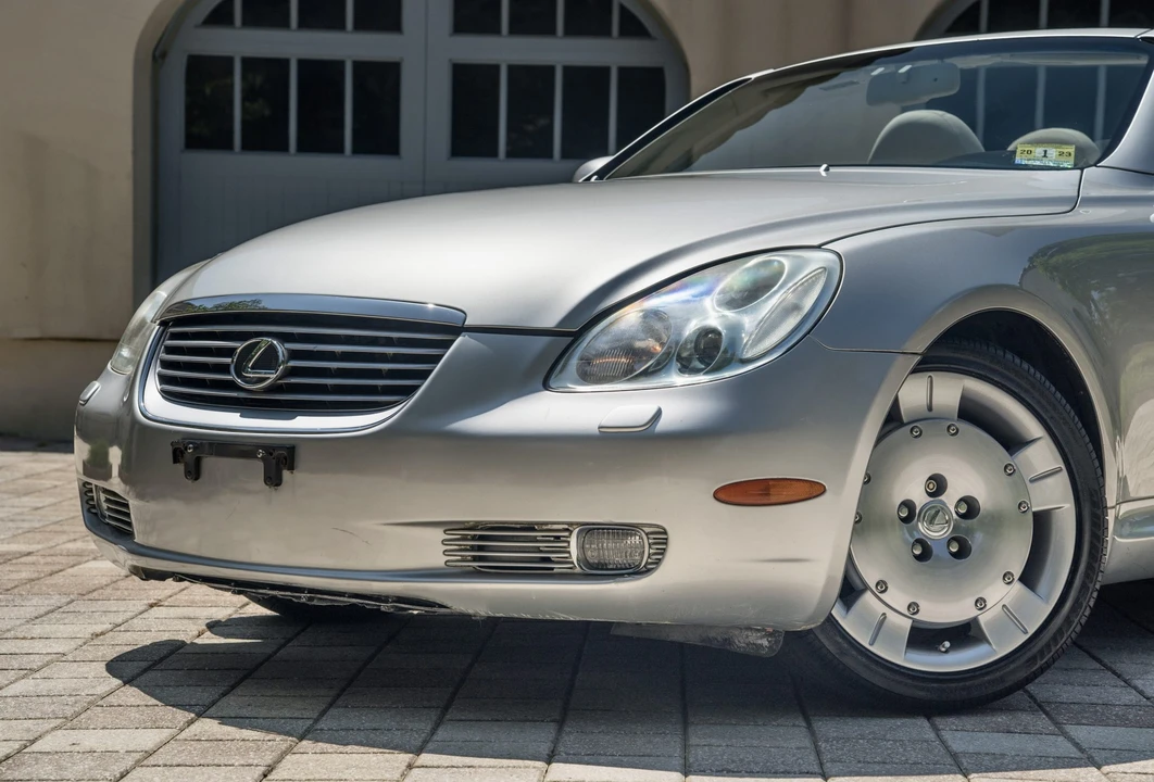 2003 Lexus SC430 - Image 19 of 31
