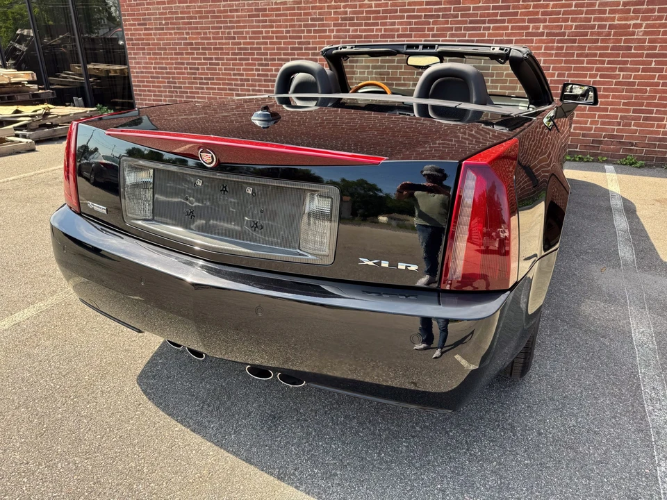2004 Cadillac XLR - Image 17 of 31