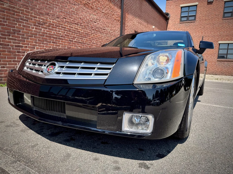 2004 Cadillac XLR - Image 26 of 31