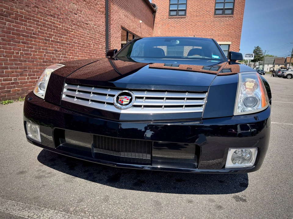 2004 Cadillac XLR - Image 27 of 31