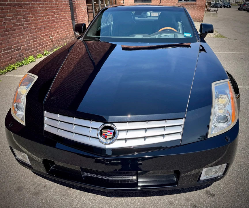 2004 Cadillac XLR - Image 29 of 31