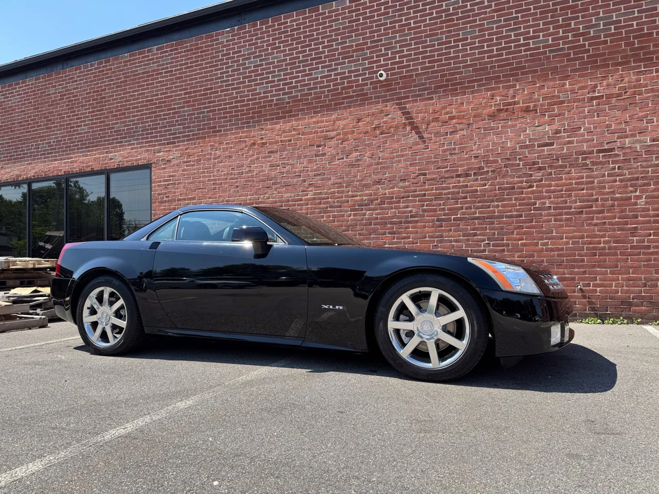 2004 Cadillac XLR - Image 31 of 31