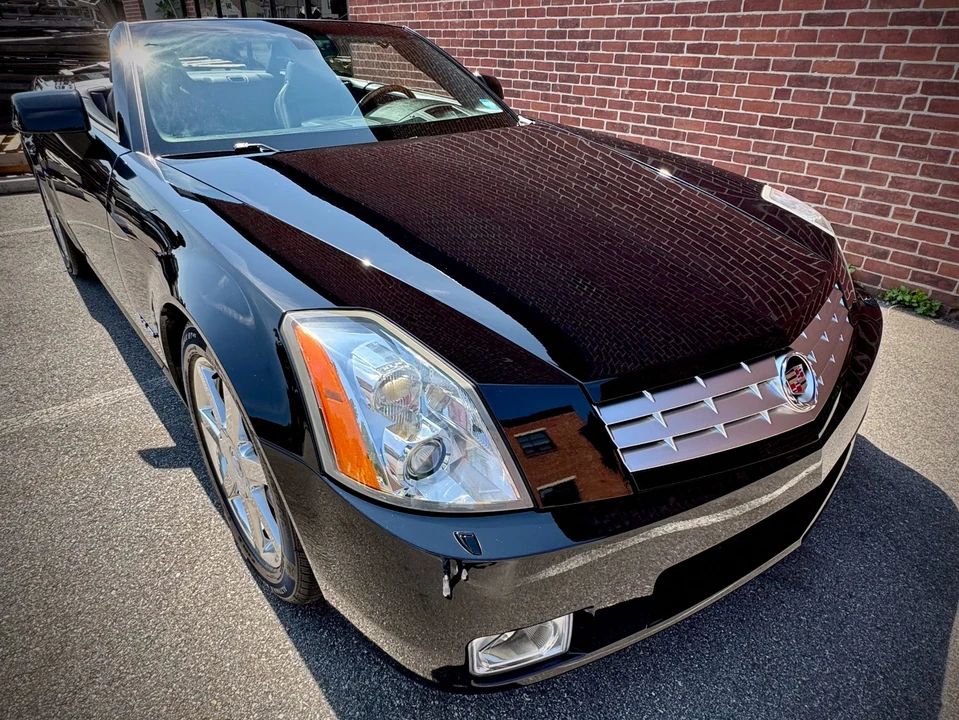 2004 Cadillac XLR - Image 9 of 31