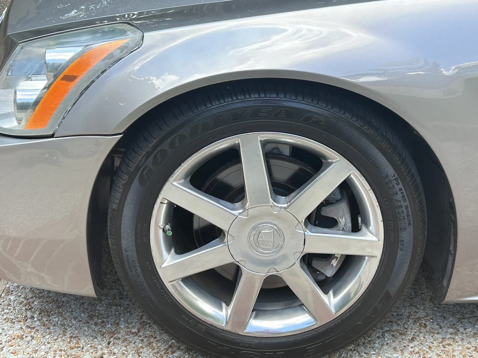 2005 Cadillac XLR - Image 20 of 31