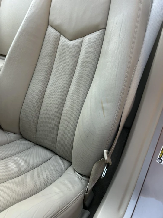 2005 Cadillac XLR - Image 26 of 31