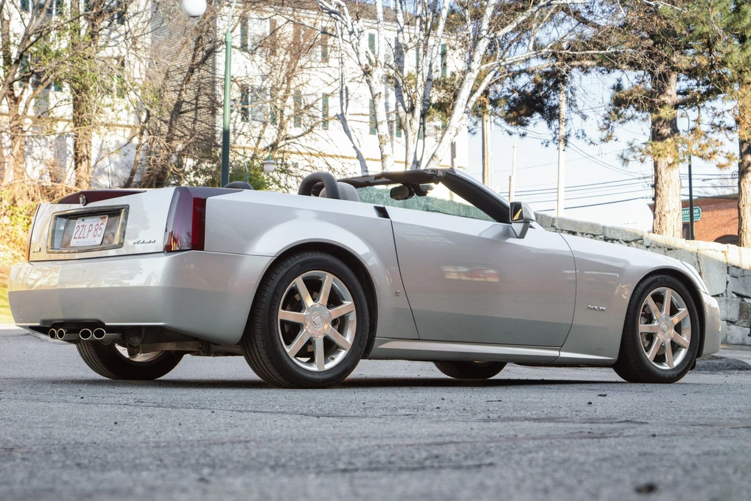 2006 Cadillac XLR - Image 8 of 31