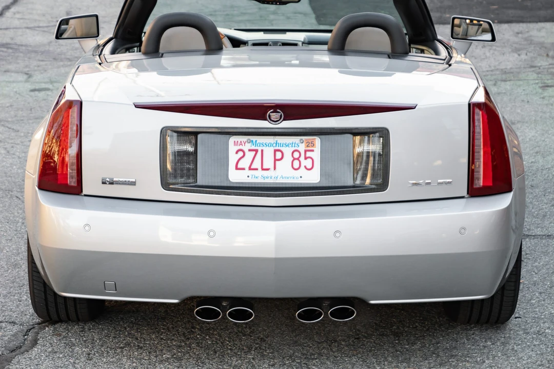 2006 Cadillac XLR - Image 21 of 31