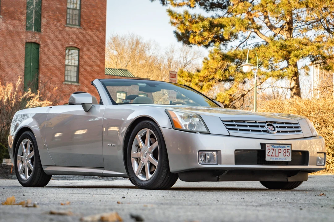 2006 Cadillac XLR - Image 10 of 31