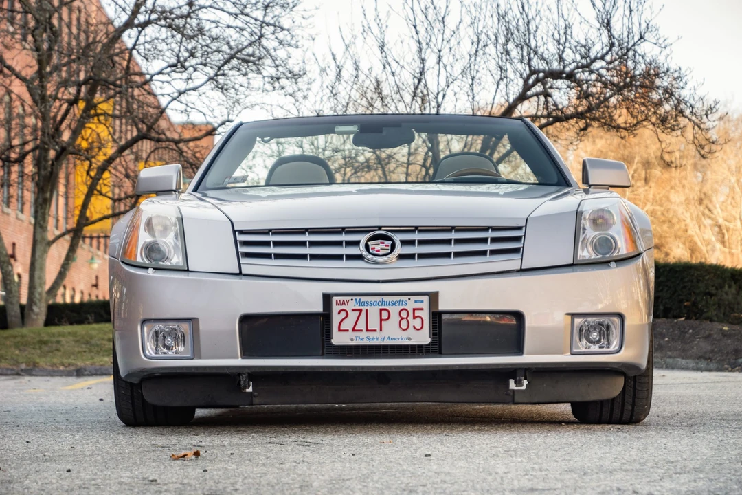 2006 Cadillac XLR - Image 11 of 31