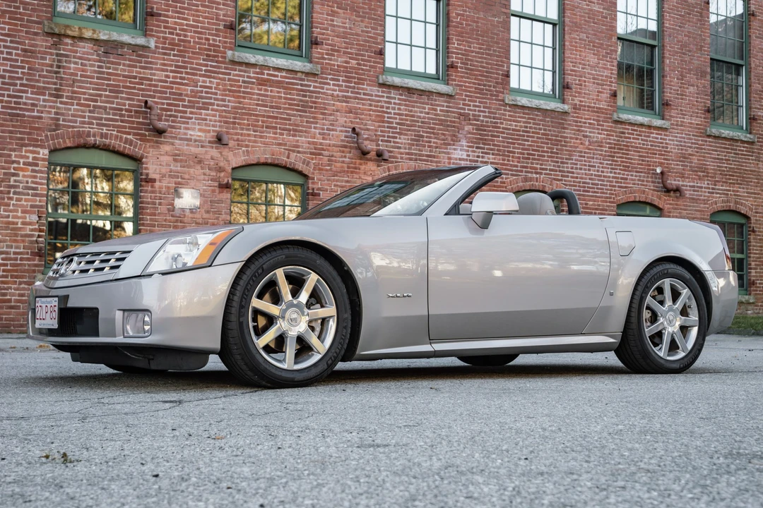 2006 Cadillac XLR - Image 3 of 31