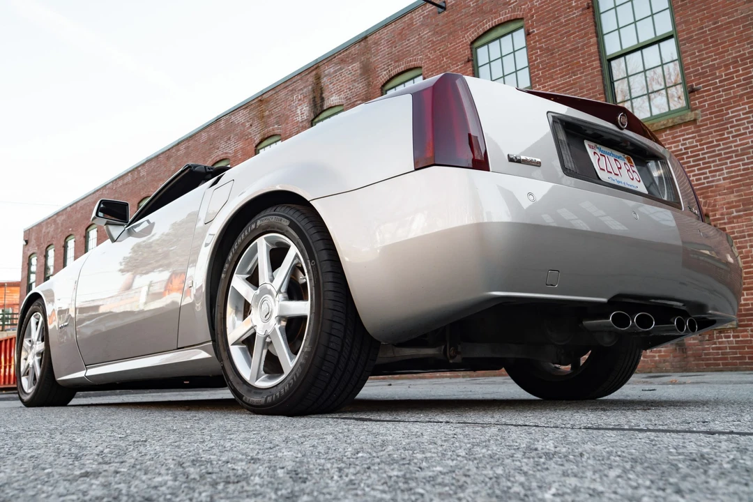 2006 Cadillac XLR - Image 6 of 31