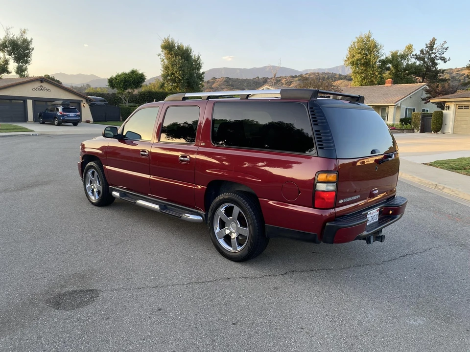 2006 Chevrolet Suburban 9th Gen - Image 9 of 31