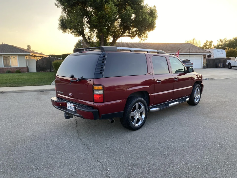 2006 Chevrolet Suburban 9th Gen - Image 16 of 31