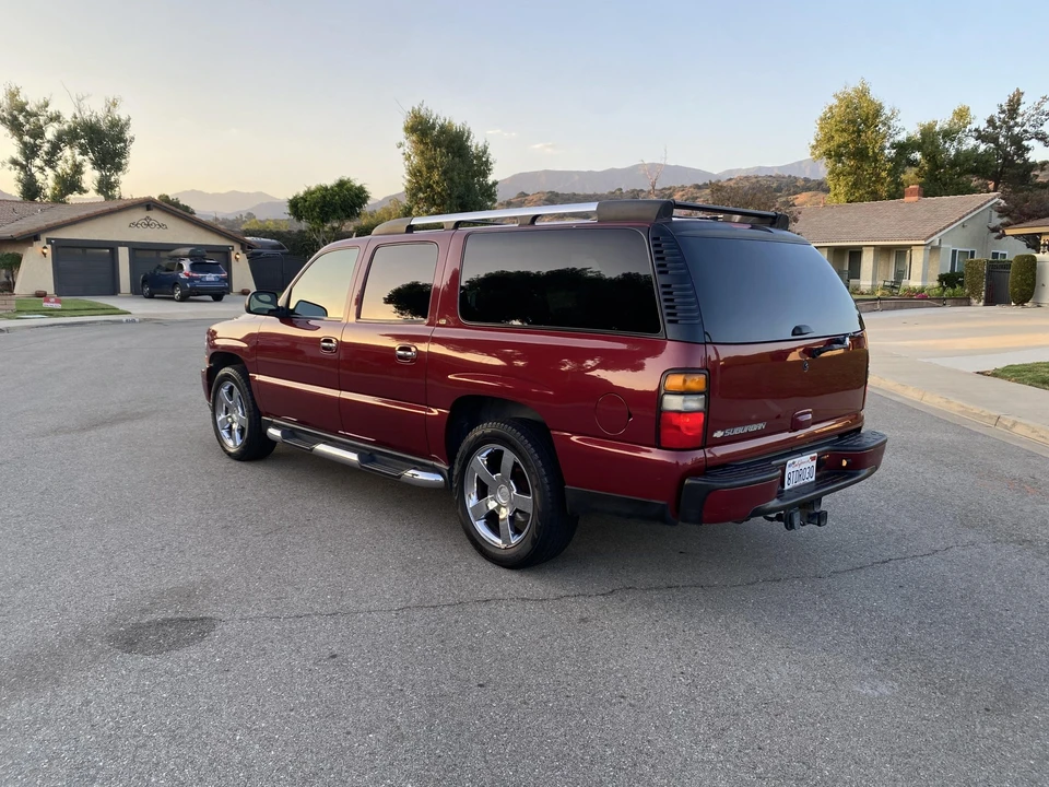 2006 Chevrolet Suburban 9th Gen - Image 10 of 31