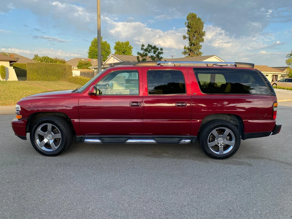 2006 Chevrolet Suburban 9th Gen - Image 6 of 31