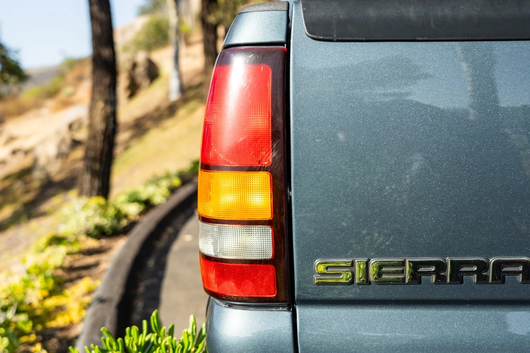 2006 GMC Sierra 2nd Gen - Image 28 of 31